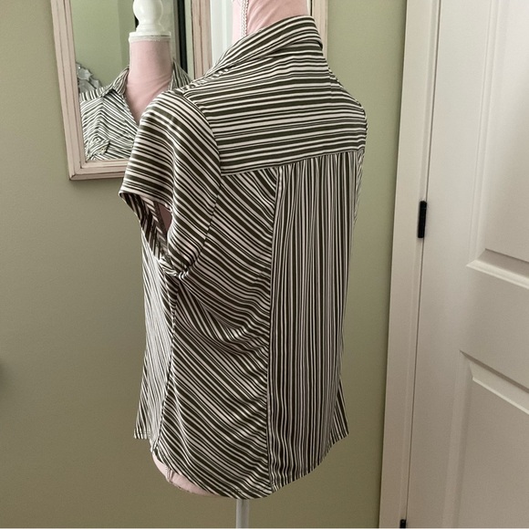 ROZ&ALI, GREEN AND WHITE STRIPED BLOUSE, SIZE L - Picture 4 of 9